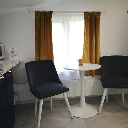 Ivy Boutique Apartment Brasov Ngoại thất bức ảnh