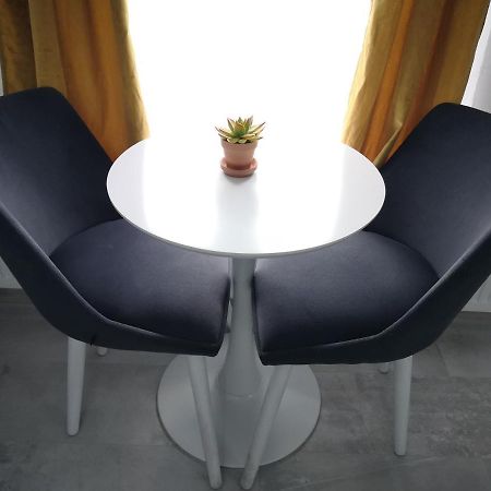 Ivy Boutique Apartment Brasov Ngoại thất bức ảnh