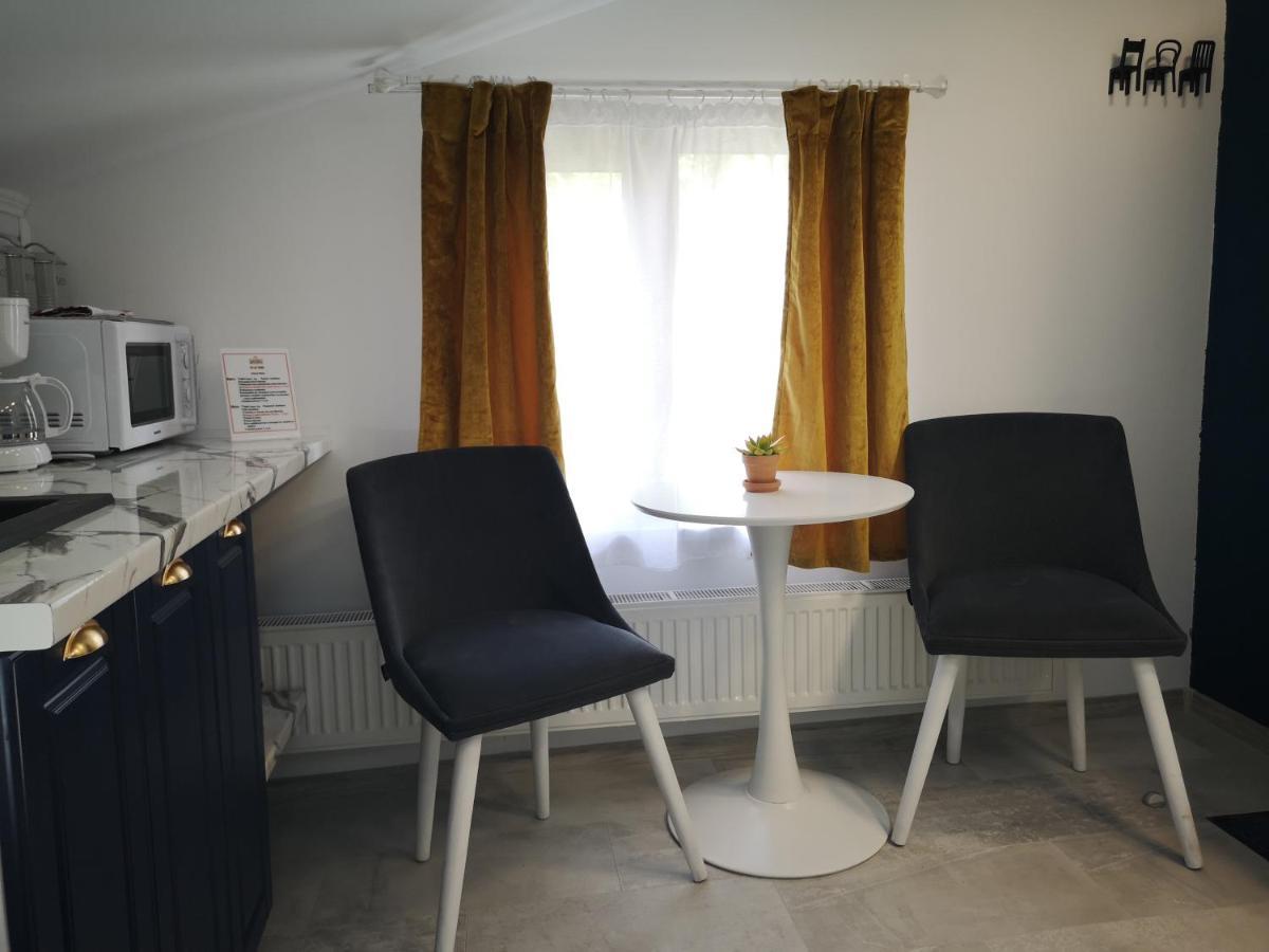 Ivy Boutique Apartment Brasov Ngoại thất bức ảnh